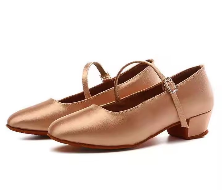 Buty do standardu obcas kostka - obrazek 3